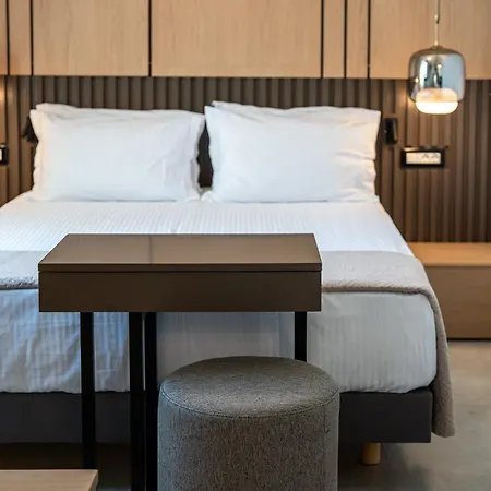 Doceo Refined Living *