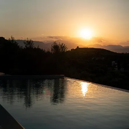 Doceo Refined Living カントリーハウス *